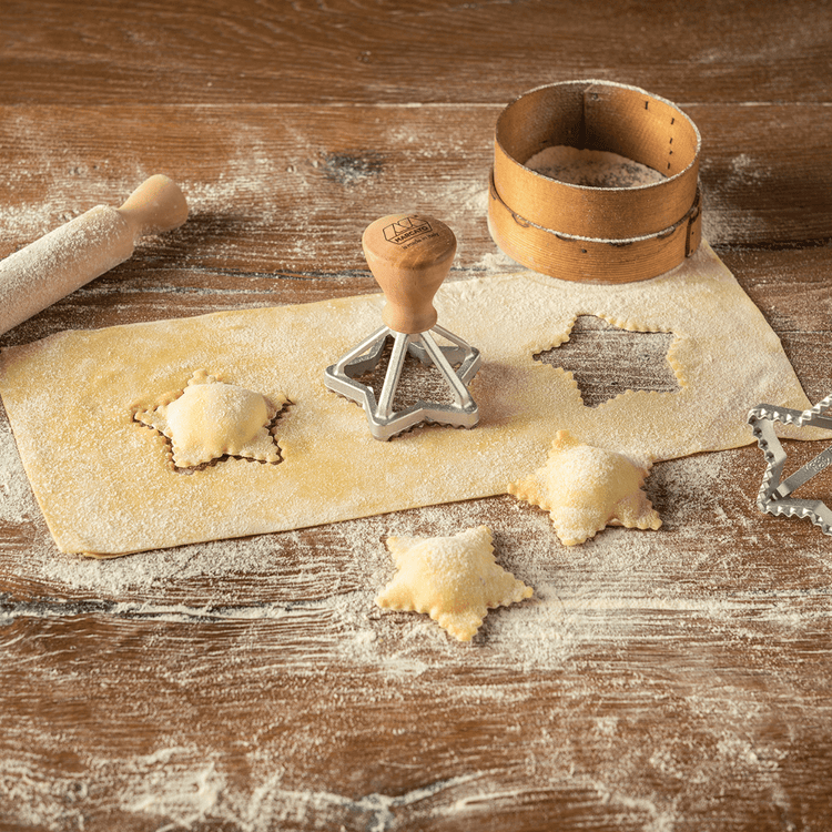 Showing the Biscottini Stamp Kit (Classic Line) Ravioli Stamp in use