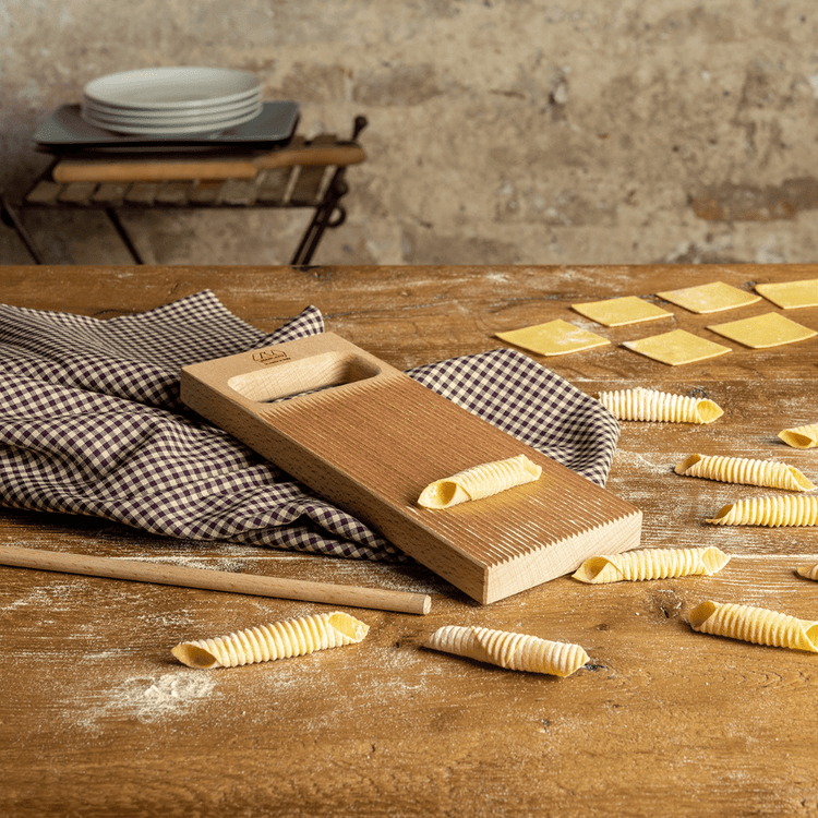 Gnocchi Board with Garganelli Gnocchi Board Marcato USA