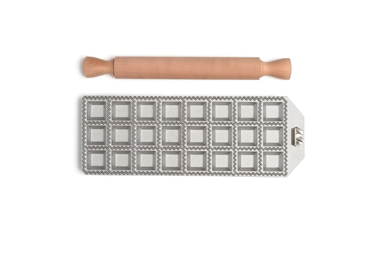 Ravioli Mold (Classic Line) Ravioli Tablet Marcato USA Medium Square (24 pcs.)